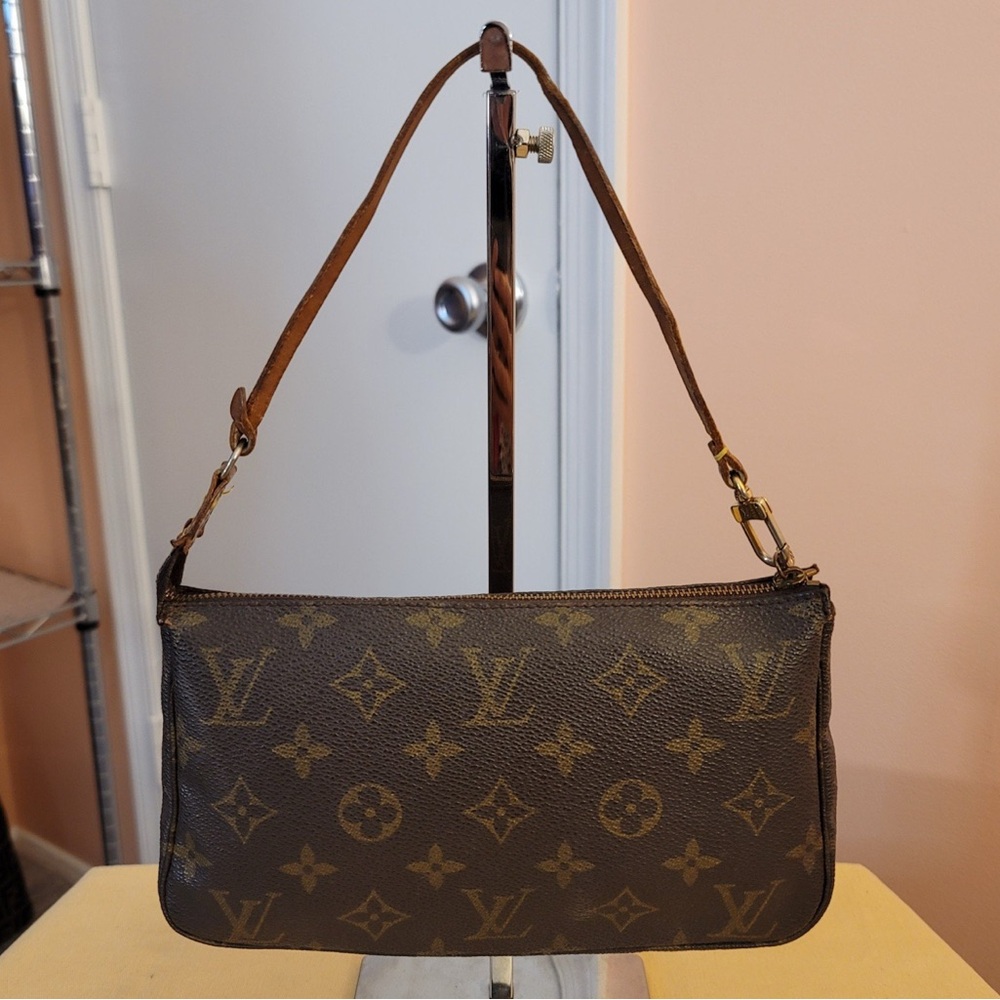 Louis Vuitton Pochette Accessories
